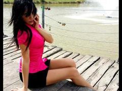 CassandraMichelli - female with brown hair webcam at xLoveCam