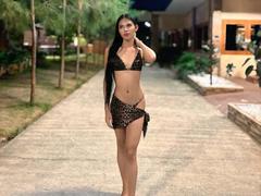 CassandraWise - shemale with black hair webcam at xLoveCam