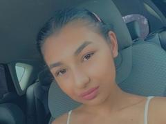 CataleyaStarr from xLoveCam