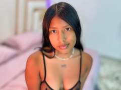 CatalinaRossO - female with black hair webcam at xLoveCam