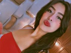 SophyDubois - female with brown hair webcam at xLoveCam