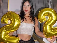 SophyDubois - female with brown hair webcam at xLoveCam