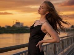 CatherinBonson - female with black hair webcam at xLoveCam