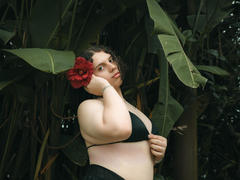 CatleyaNoire from xLoveCam