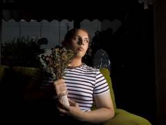 CatleyaNoire - shemale with black hair webcam at xLoveCam