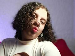 CatleyaNoire - shemale with black hair webcam at xLoveCam