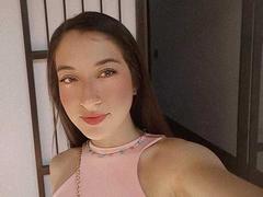 Cattabotero - blond female with  big tits webcam at xLoveCam