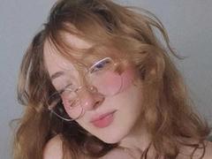 Cattabotero - blond female with  big tits webcam at xLoveCam