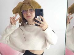 Cattabotero - blond female with  big tits webcam at xLoveCam