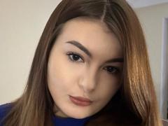 CattieHolly from xLoveCam