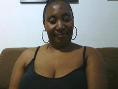 CavyQueenForU - female with black hair webcam at xLoveCam