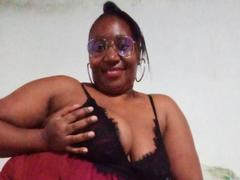 CavyQueenForU - female with black hair webcam at xLoveCam