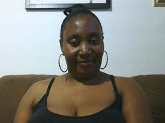 CavyQueenForU from xLoveCam