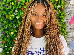 Cayrah from xLoveCam