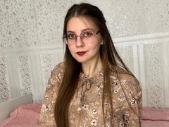 Celestai-hot - female with brown hair webcam at xLoveCam
