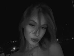 CeolaGoodroe - blond female webcam at xLoveCam