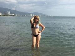 Cexy - blond female with  small tits webcam at xLoveCam