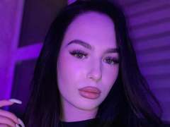 ChaneCarco - female with black hair webcam at xLoveCam