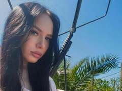ChaneCarco - female with black hair webcam at xLoveCam