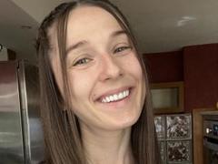 ChantWow - female with brown hair and  small tits webcam at xLoveCam