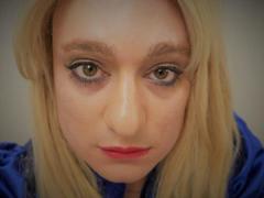 ChantalCross-hot from xLoveCam