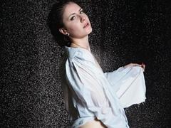 Chantals-passion-hot - female with black hair webcam at xLoveCam