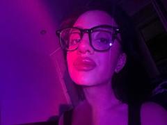 CharleenOachs - female with black hair webcam at xLoveCam