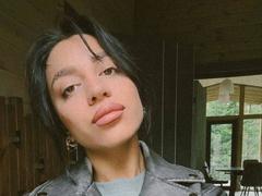 CharleenOachs - female with black hair webcam at xLoveCam