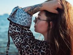 CurtisStelmack - female with brown hair webcam at LiveJasmin