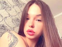 CurtisStelmack - female with brown hair webcam at LiveJasmin