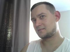 CharlieYeah from xLoveCam