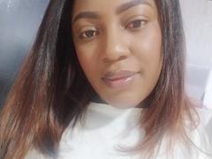 CharlotteBownm from xLoveCam