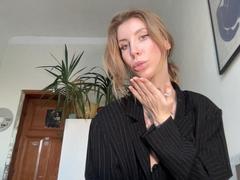 Lalililna - female with  big tits webcam at xLoveCam