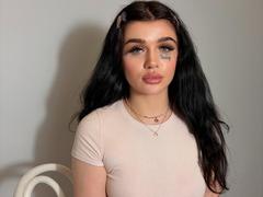 CharlotteVale - female with black hair webcam at LiveJasmin