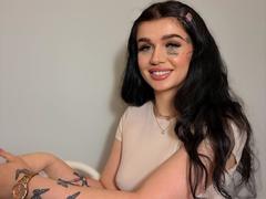CharlotteVale - female with black hair webcam at LiveJasmin