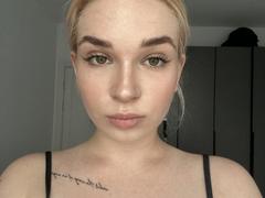 ChassidyKulju - blond female with  big tits webcam at xLoveCam