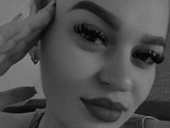 ChattieIssy from xLoveCam