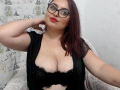 ChaudePourxToi from xLoveCam