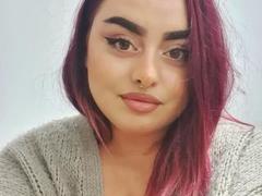 ChaudePourxToi - female with brown hair and  small tits webcam at xLoveCam