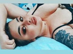 ChaudePourxToi - female with brown hair and  small tits webcam at xLoveCam