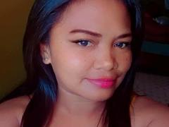 ChellaLove - female with black hair webcam at xLoveCam