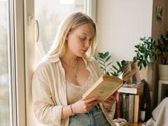 MarvelPudlinski - blond female with  big tits webcam at xLoveCam