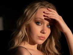 MarvelPudlinski - blond female with  big tits webcam at xLoveCam