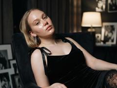 MarvelPudlinski - blond female with  big tits webcam at xLoveCam
