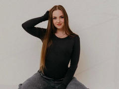 CherryMiss-hot - female webcam at xLoveCam