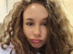 CheryLessly - female with brown hair and  big tits webcam at xLoveCam