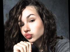 CheryLessly - female with brown hair and  big tits webcam at xLoveCam