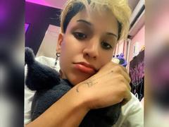 ChiaraGala - shemale webcam at xLoveCam