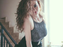 ChicEva - female with brown hair and  small tits webcam at xLoveCam