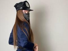 ChicSparkle - female with brown hair and  big tits webcam at xLoveCam